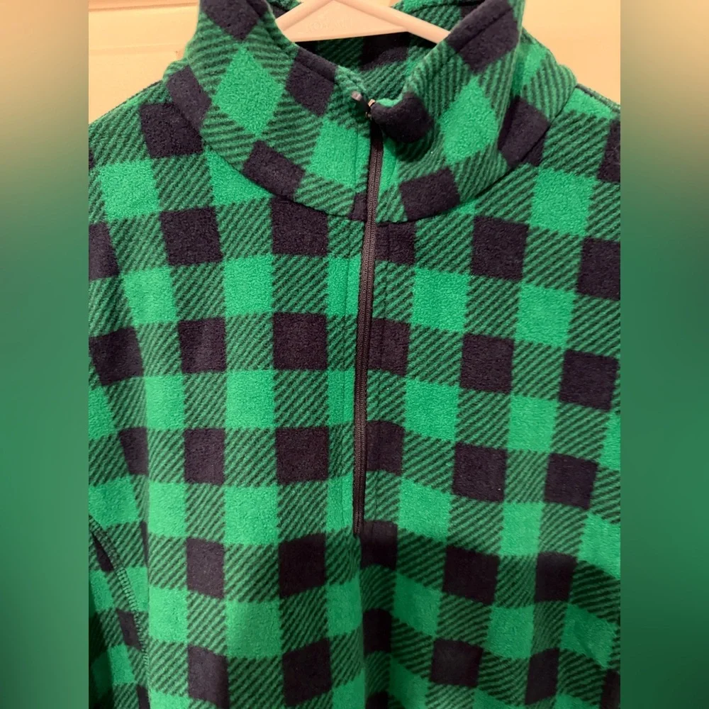 Lands’ End green and blue in a Vintage pullover. - Picture 3 of 8